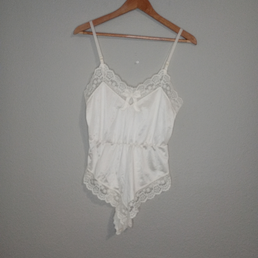 Vintage Ashley Taylor lace trim teddy